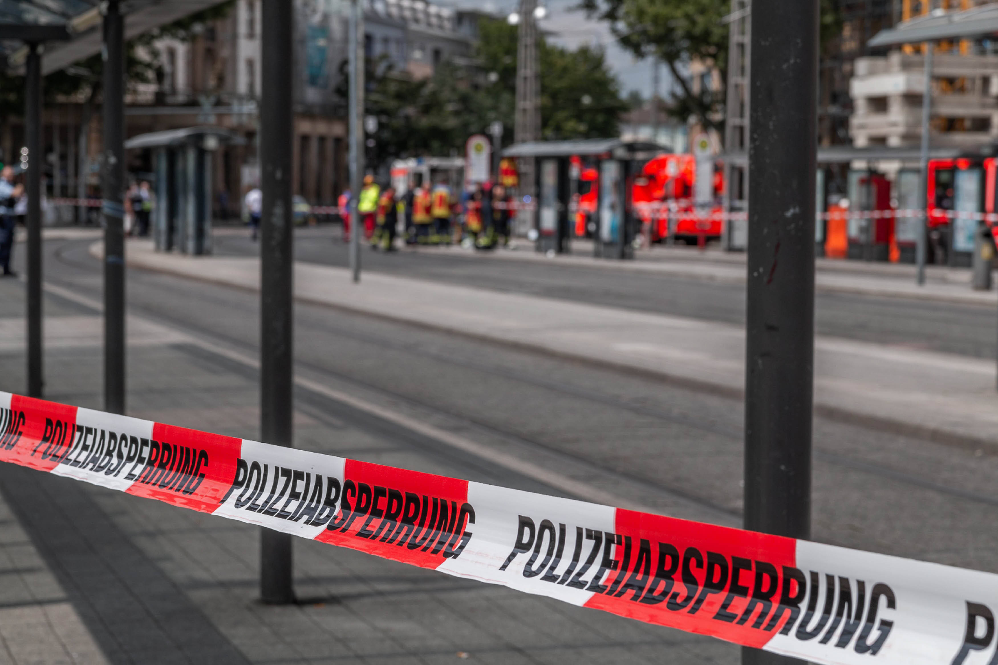 Schreckliche Bluttat - Ingenieur sticht zwölfmal auf Ehefrau ein, weil sie eine Affäre hatte!