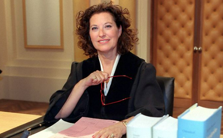 Trauer bei RTL! Beliebte TV-Ikone gestorben - Zuschauer geschockt über den Tod von RTL-Urgestein