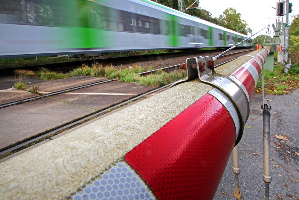 Zugunglück! Sperrung wichtiger Bahnstrecke verursacht Chaos für Reisende!
