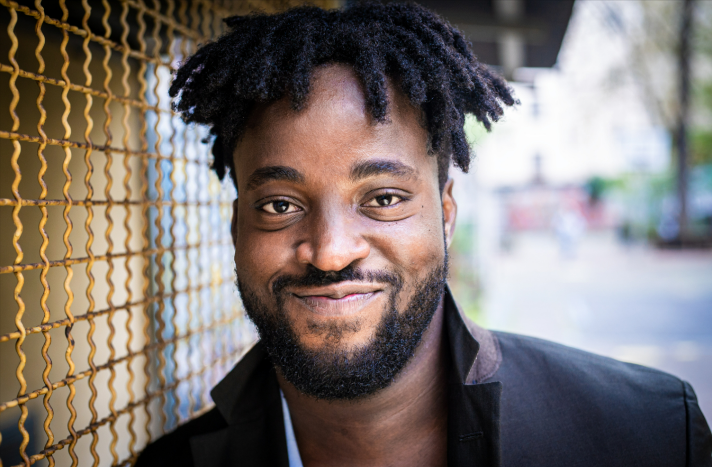 SEK verhaftet bekannten deutschem Schauspieler! Er randalierte mit einer Eisenstange in der Hand!