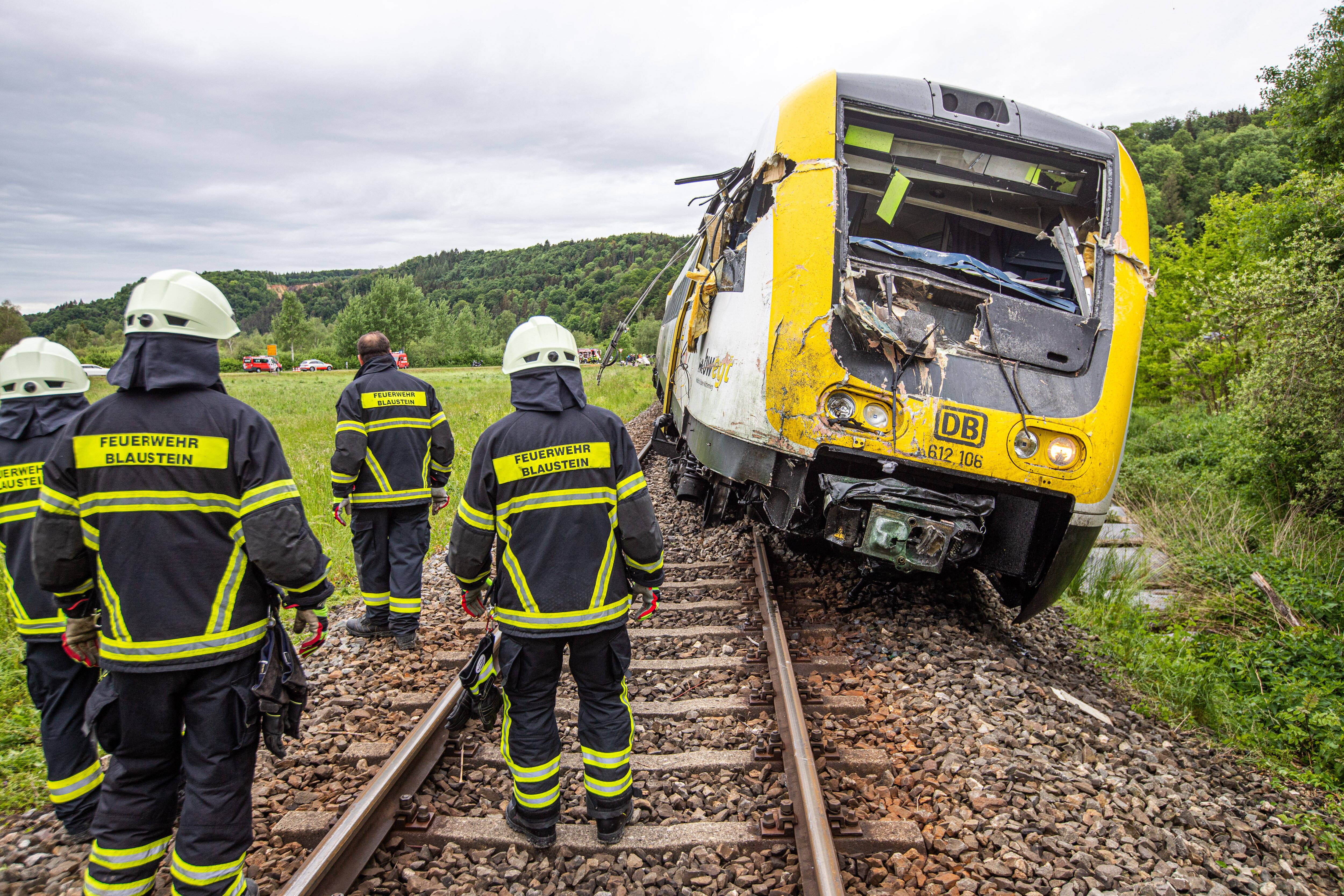 Zugunglück! Spaziergänger von Zug erfasst - er hatte keine Chance!